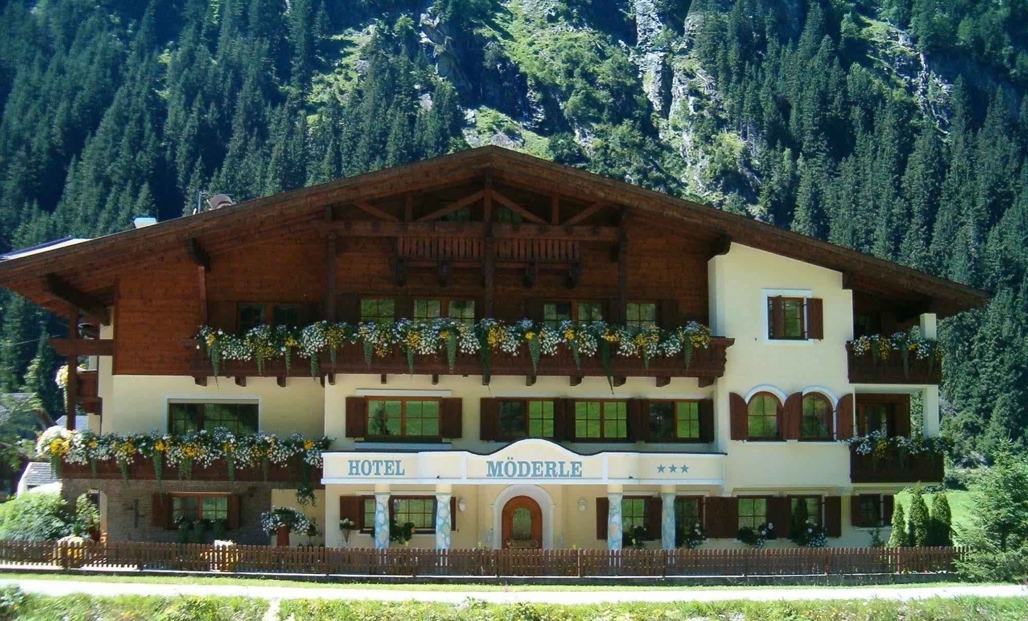 Hotel Moderle Sankt Leonhard im Pitztal Luaran gambar